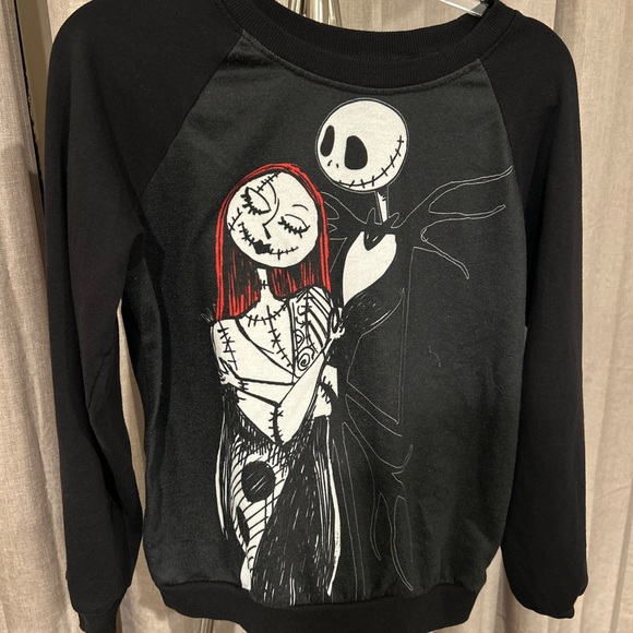 Nightmare before Christmas sweatshirt in great condition. - Picture 2 of 5